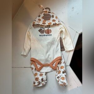 Chickpea Cream and Orange My First Thanksgiving Bodysuit Onesie Set